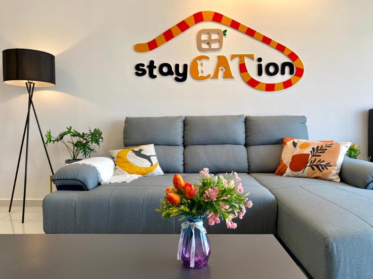 Beacon Executive Suite By Staycation Homestay 乔治敦 外观 照片